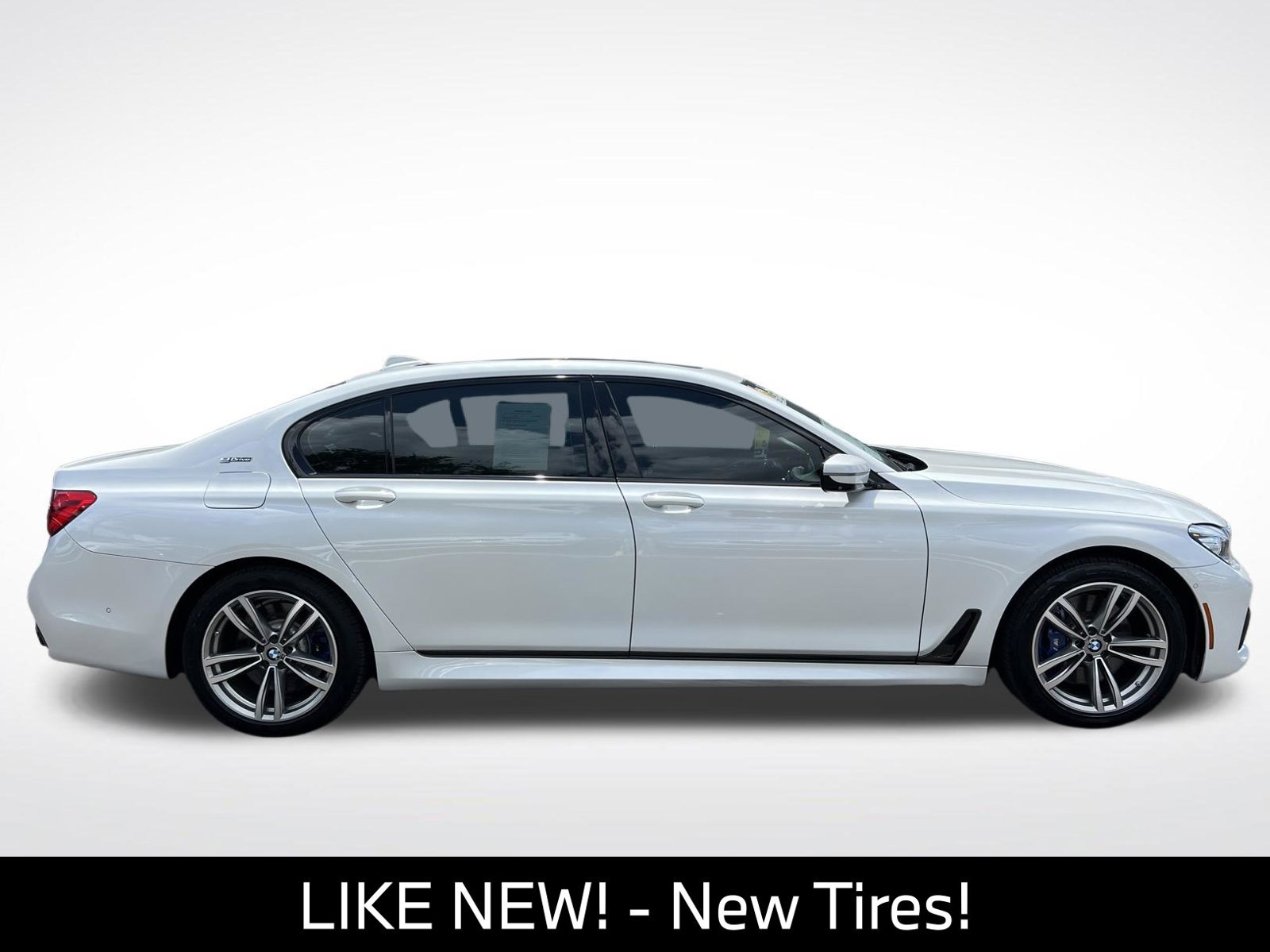 Used 2018 BMW 740e xDrive w/ M Sport Package AWD/4WD image 11