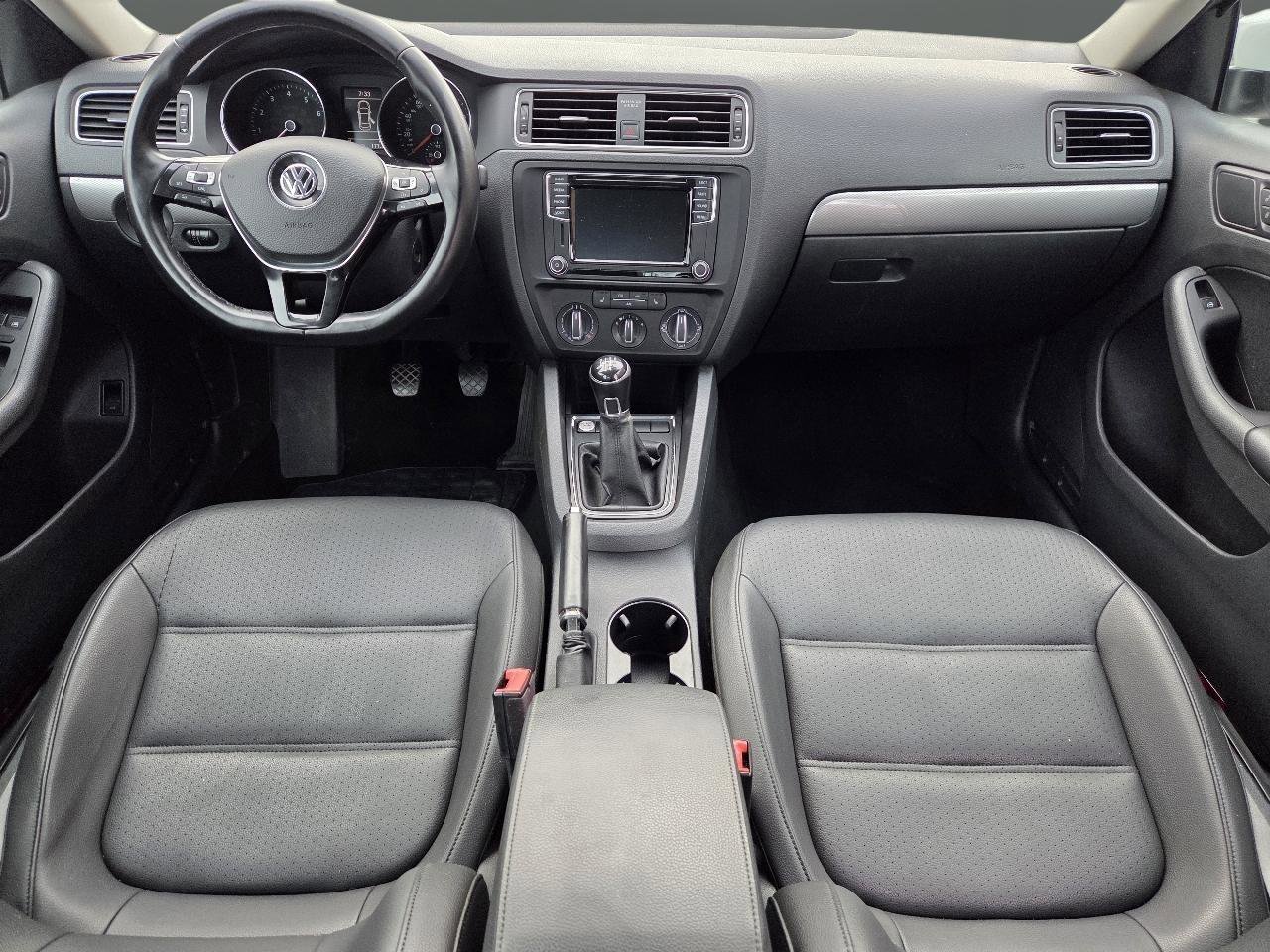 Used 2017 Volkswagen Jetta SE image 18