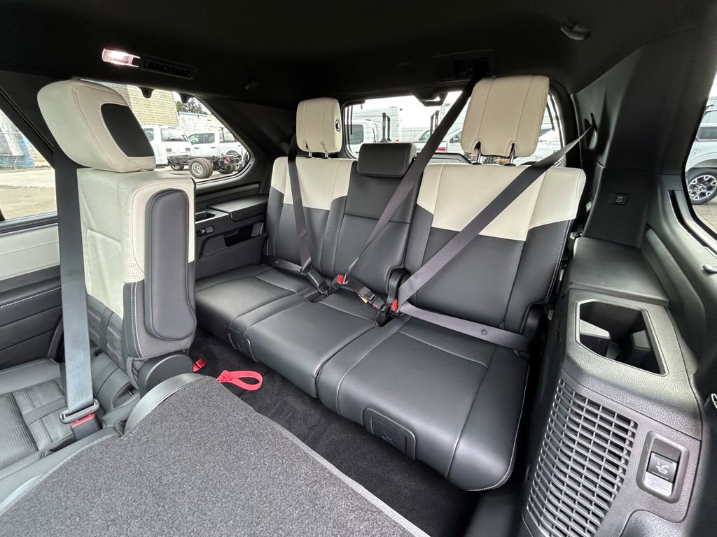 Used 2025 Toyota Sequoia Capstone image 36