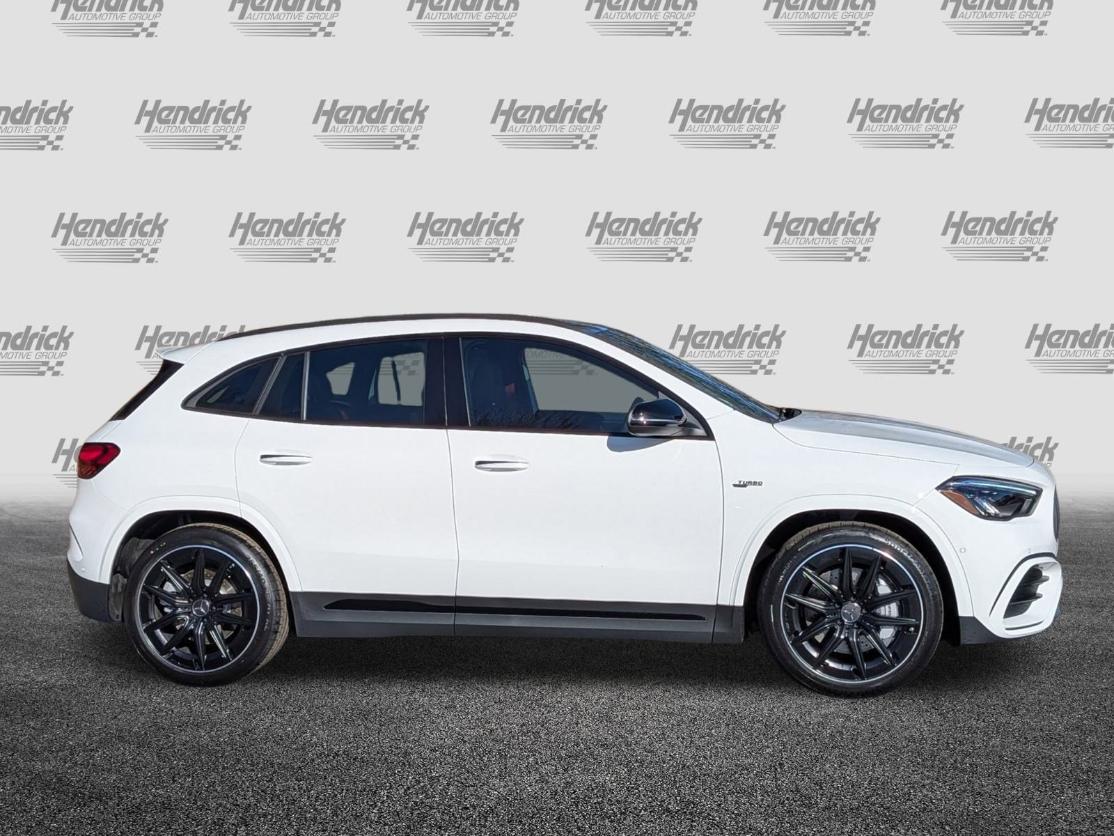 New 2026 Mercedes-Benz GLA 35 AMG 4MATIC image 11