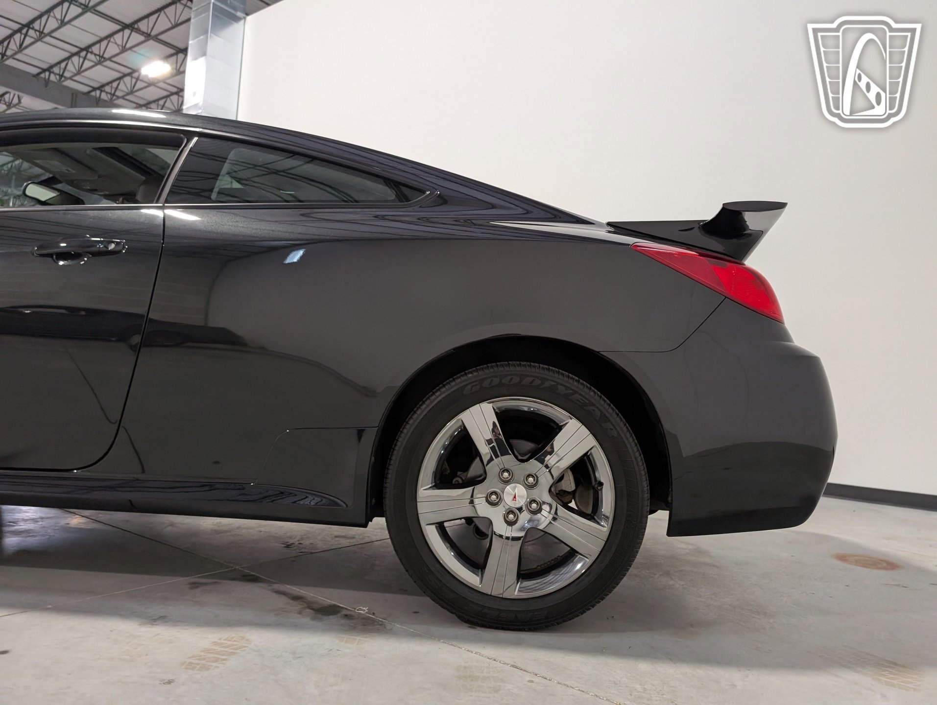 Used 2009 Pontiac G6 GXP w/ Sun And Sound Package image 34