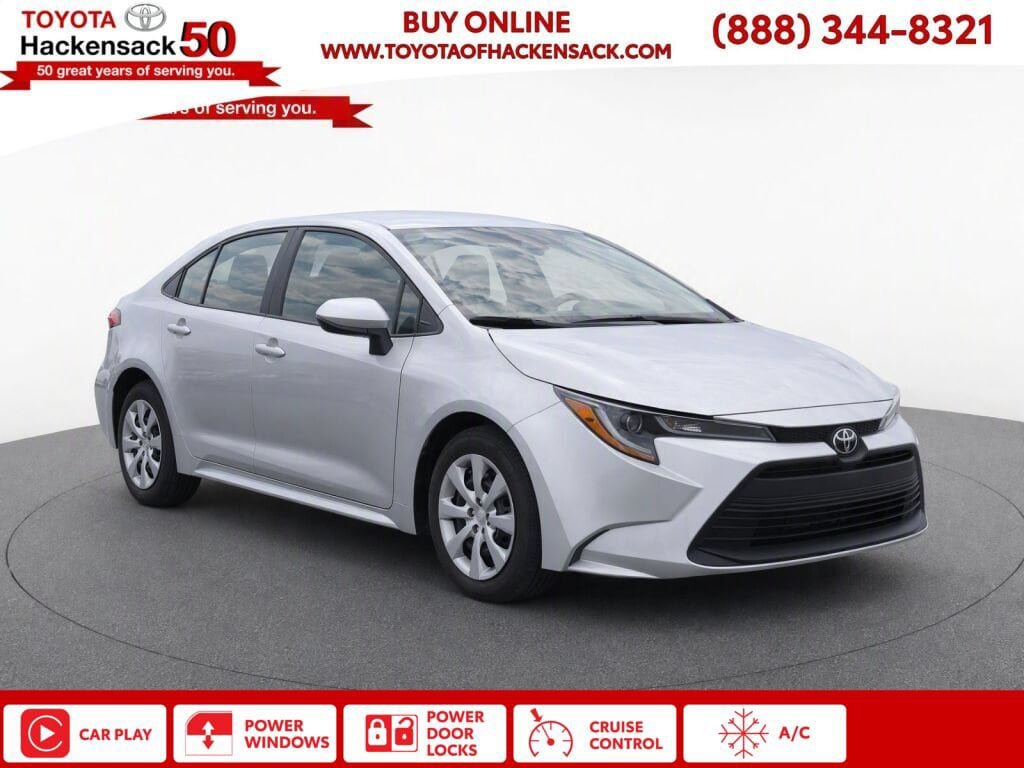 Used 2025 Toyota Corolla LE FWD image 1