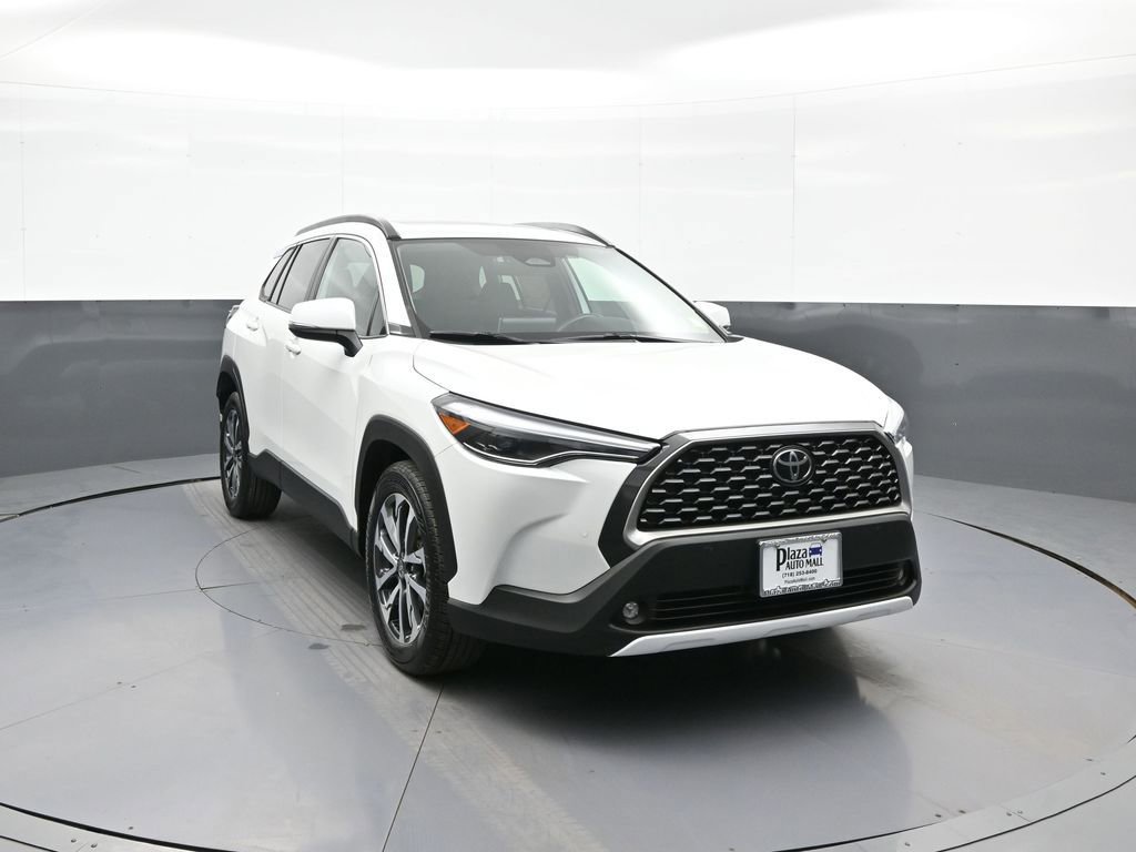 Certified 2023 Toyota Corolla Cross XLE w/ Convenience Package AWD/4WD image 3