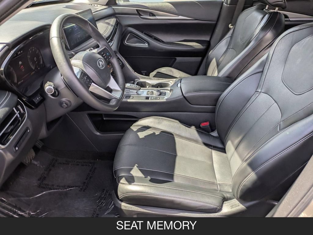 Used 2023 INFINITI QX60 Luxe w/ Performance Audio Package FWD image 14