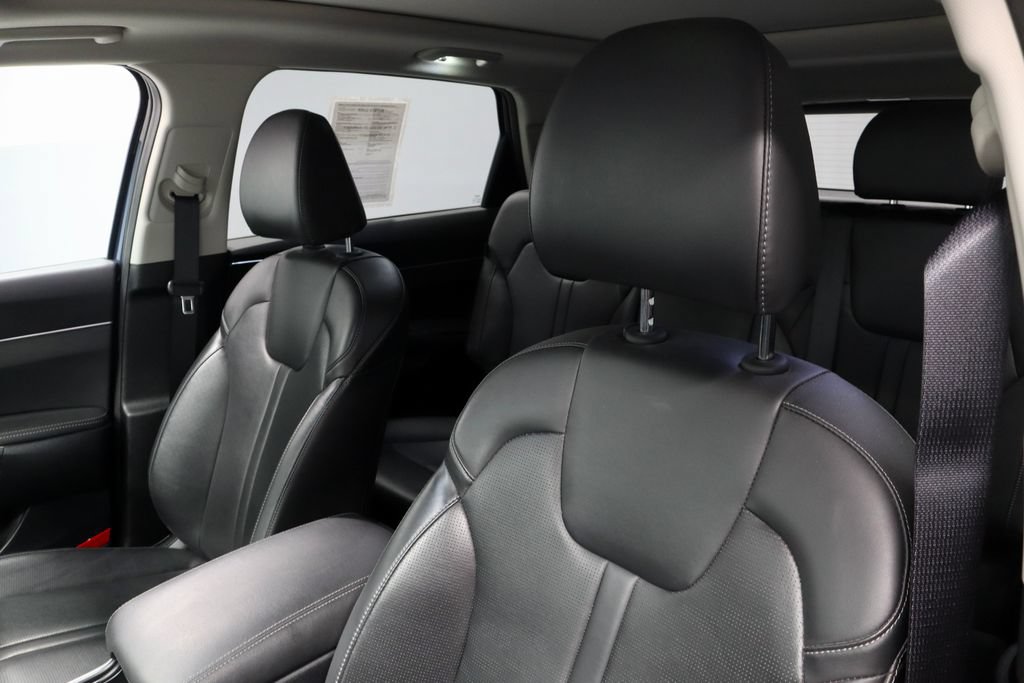 Used 2025 Kia Sorento S w/ Panoramic Sunroof Package FWD image 27