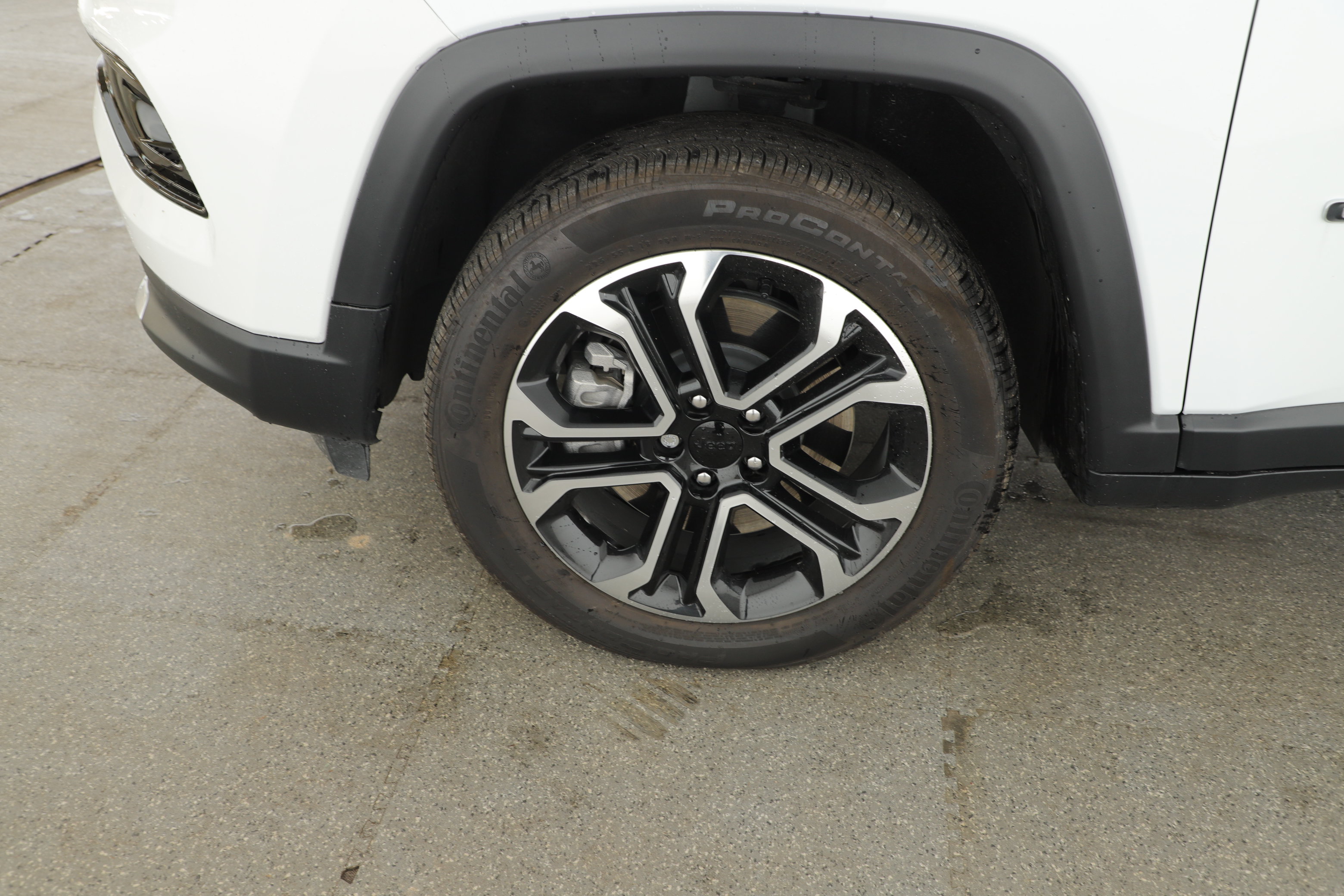 Used 2024 Jeep Compass Limited AWD/4WD image 4