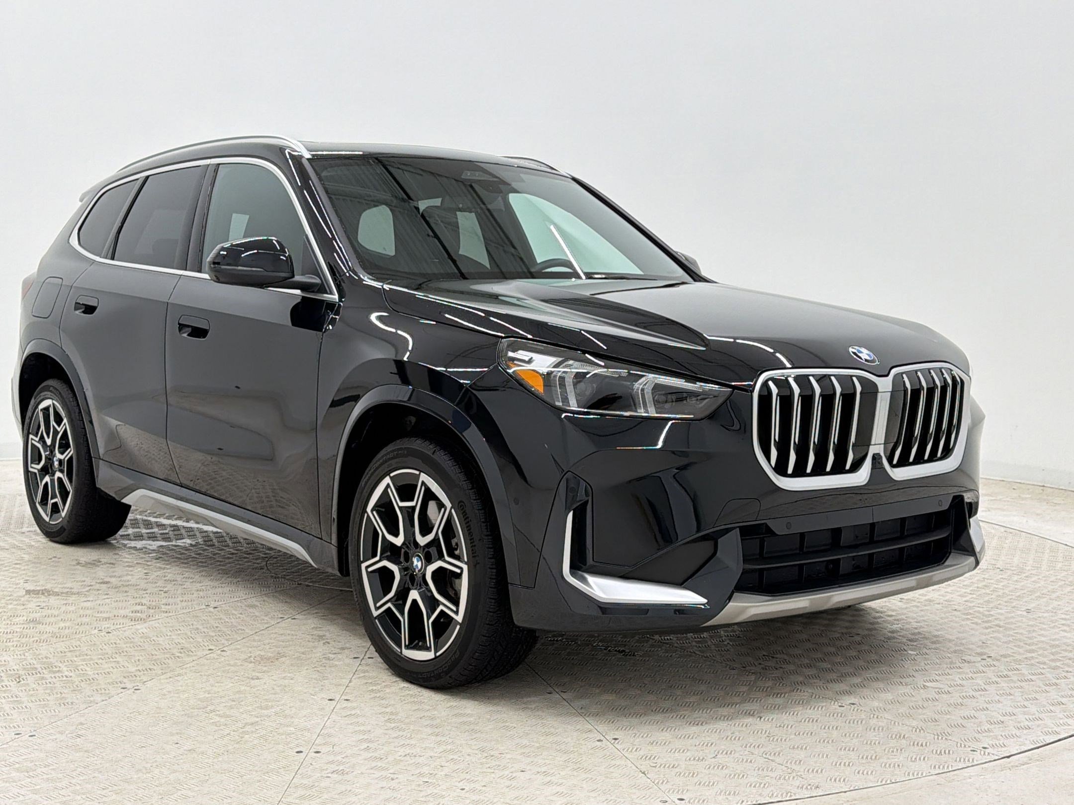 Used 2025 BMW X1 xDrive28i w/ Premium Package AWD/4WD image 7