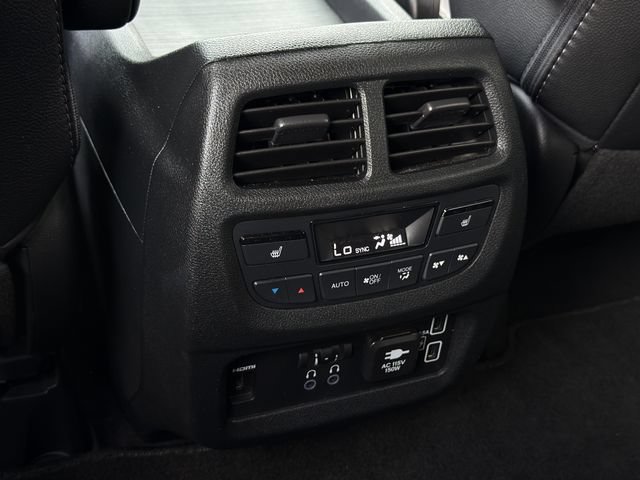 Used 2022 Honda Pilot Touring image 32