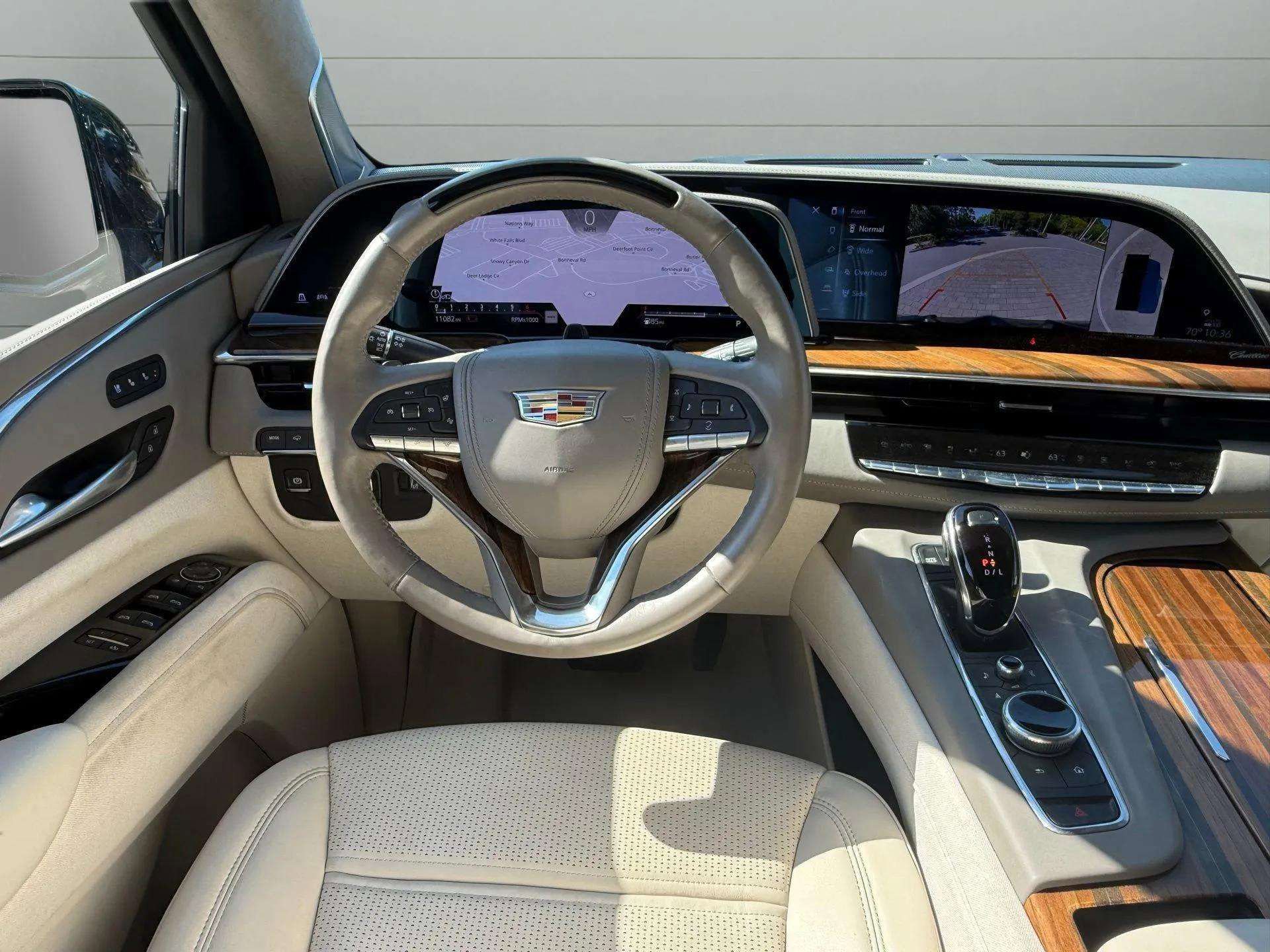 Used 2024 Cadillac Escalade ESV Sport Platinum w/ Heavy-Duty Trailer Package image 33