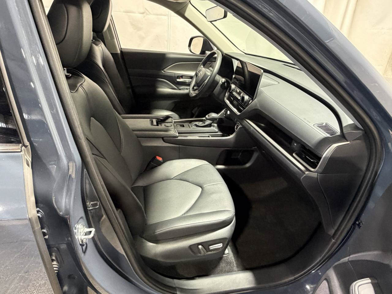 Used 2026 Toyota Grand Highlander AWD image 10