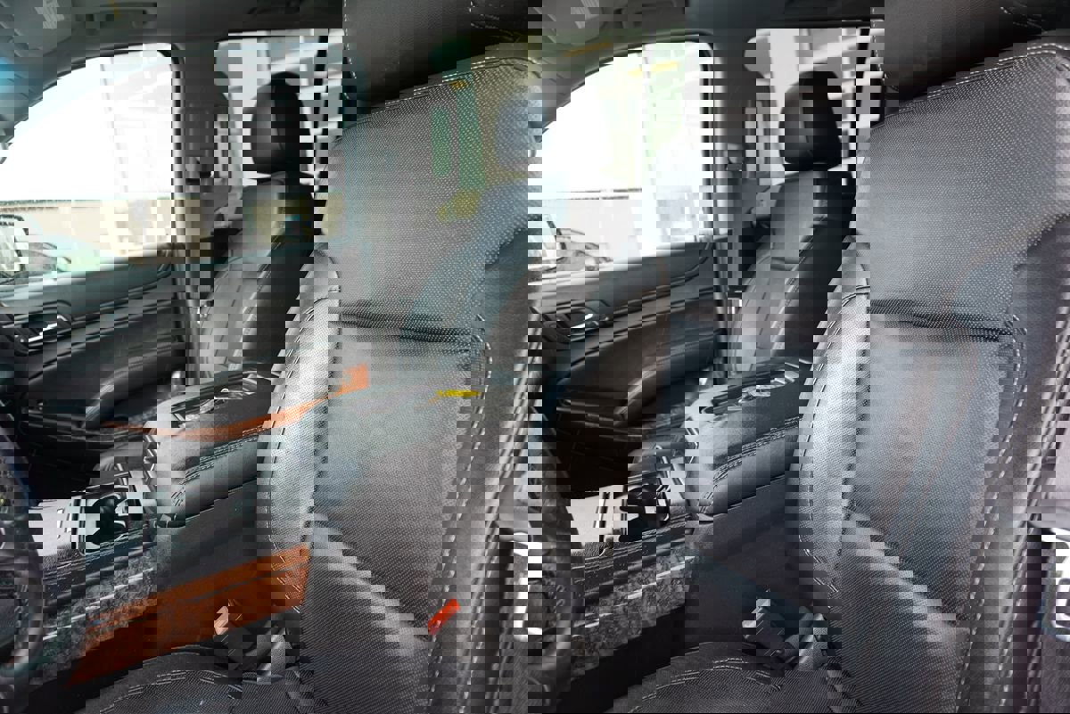 Used 2015 Chevrolet Suburban LTZ image 34