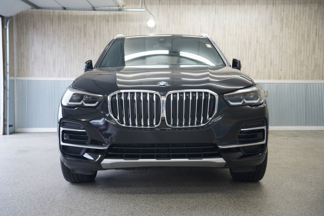 Used 2023 BMW X5 xDrive40i w/ Premium Package image 2