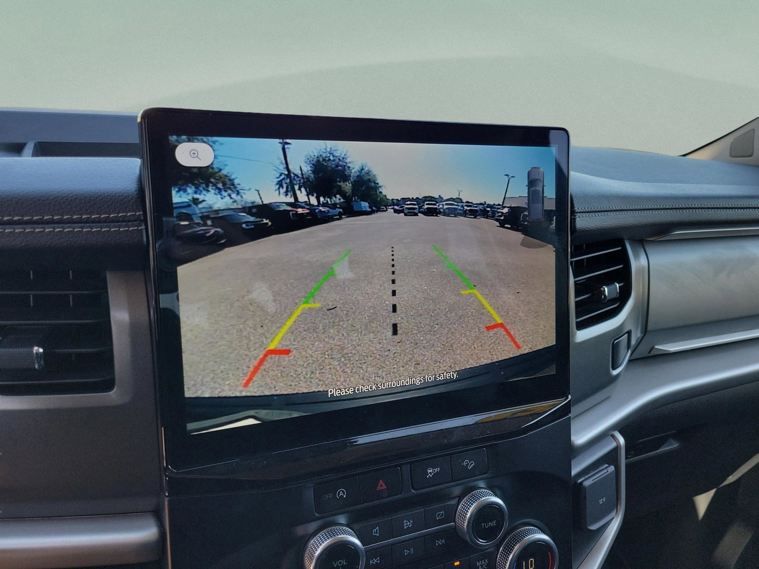 Used 2024 Ford Expedition XLT image 20