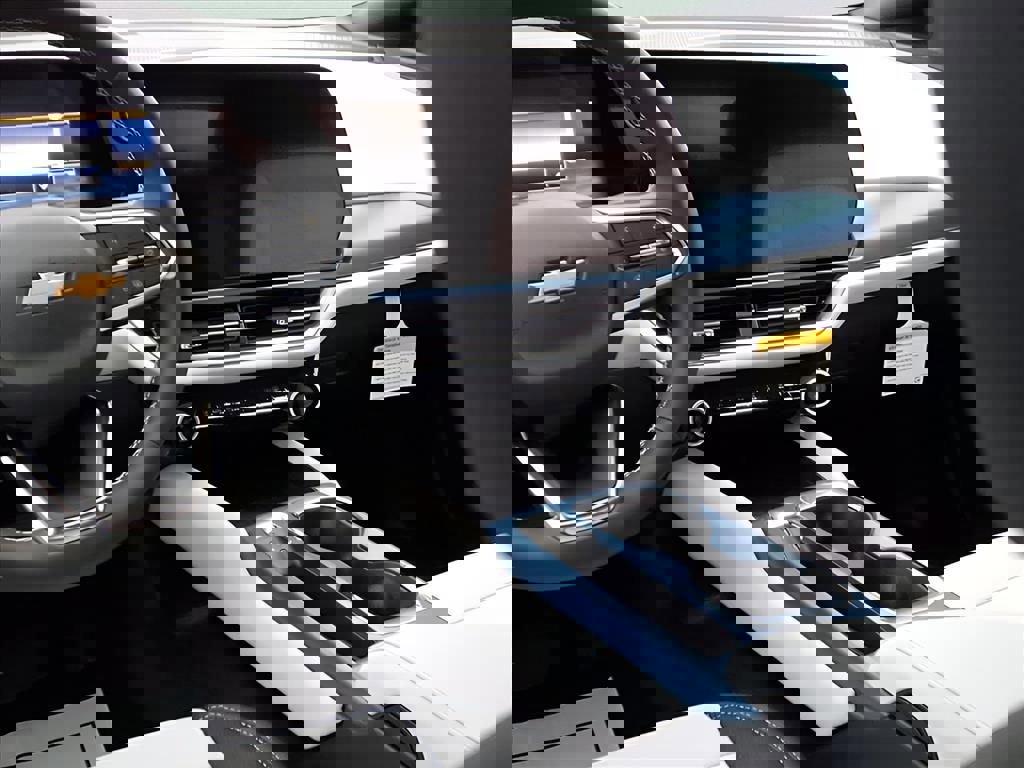 New 2026 Chevrolet Equinox EV LT image 4