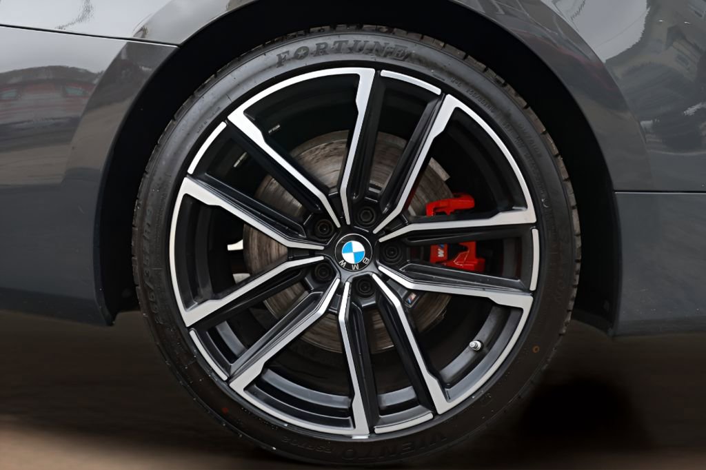 Used 2024 BMW 430i Coupe w/ M Sport Package RWD image 21