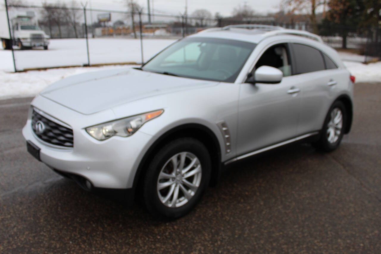 Used 2010 INFINITI FX35 AWD w/ Navigation Pkg image 8