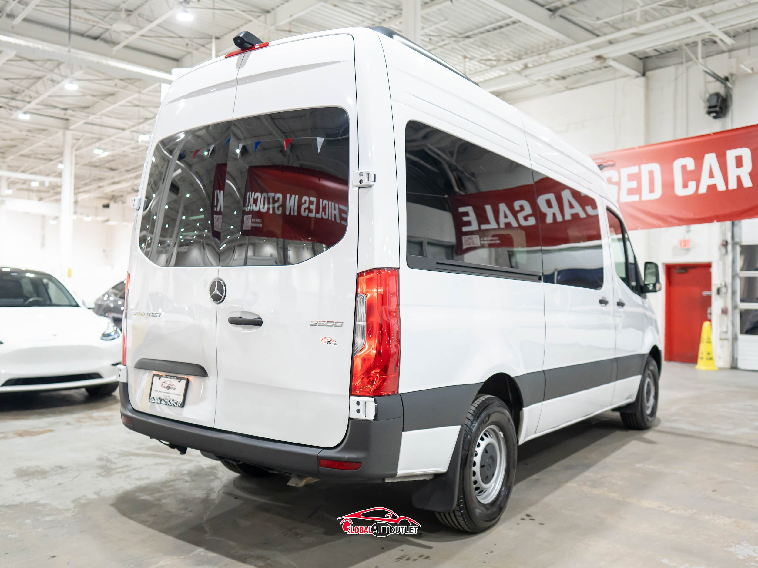 Used 2025 Mercedes-Benz Sprinter 2500 image 7
