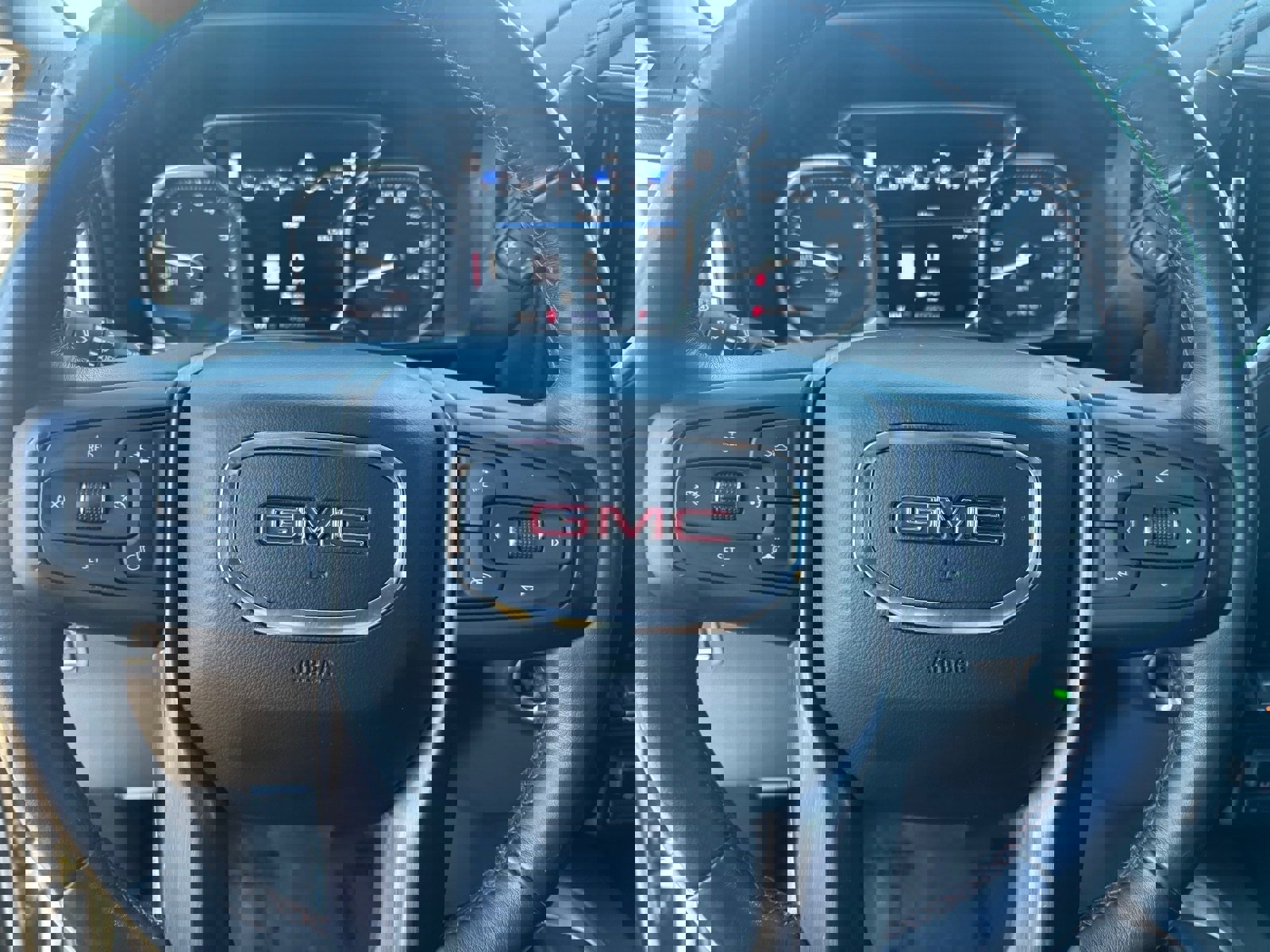 Used 2020 GMC Sierra 1500 AT4 w/ Technology Package image 25