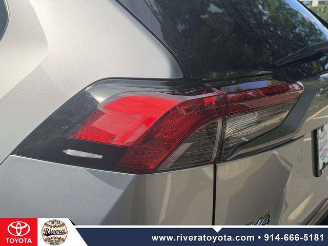 Certified 2022 Toyota RAV4 XSE AWD/4WD image 11