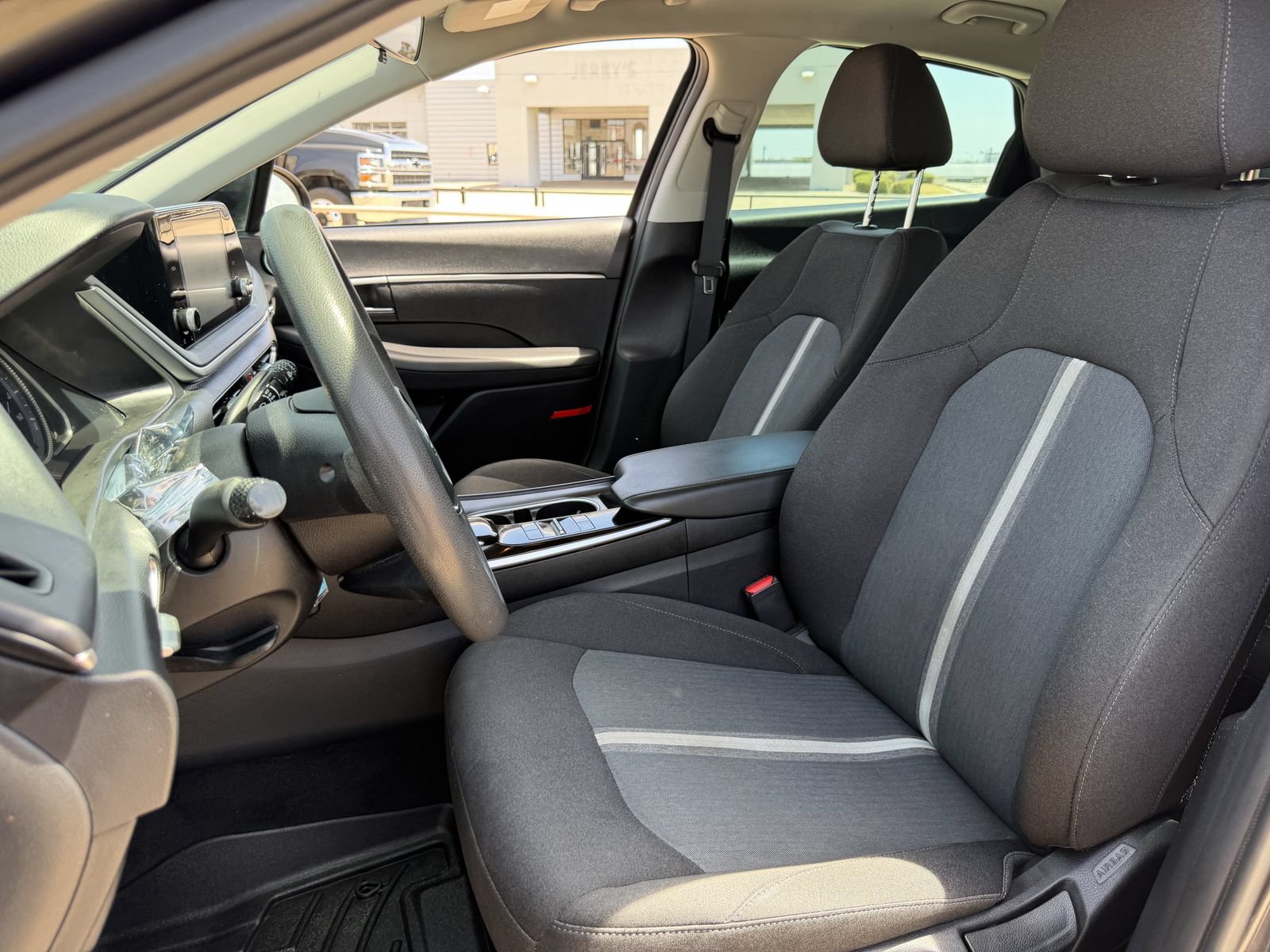 Used 2022 Hyundai Sonata SE FWD image 24