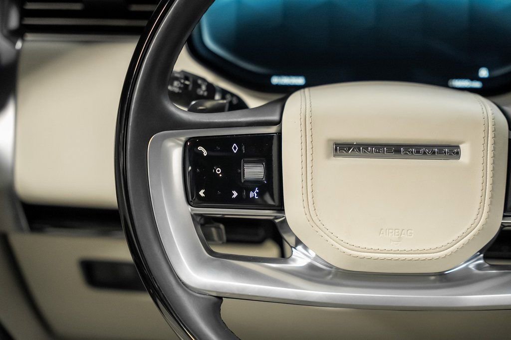 Used 2025 Land Rover Range Rover SE image 41