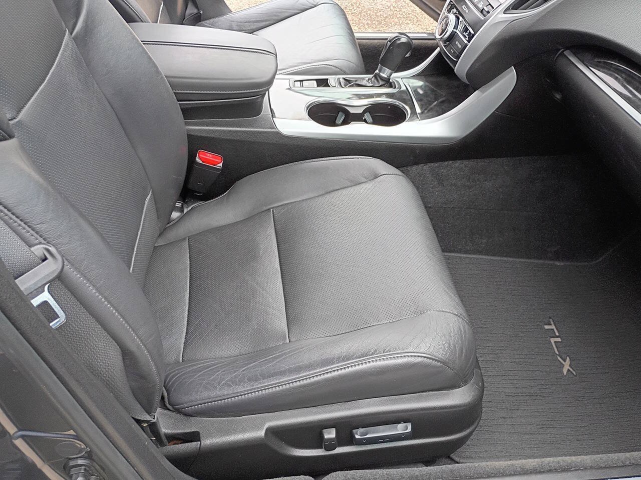 Used 2018 Acura TLX w/ Technology Package FWD image 26