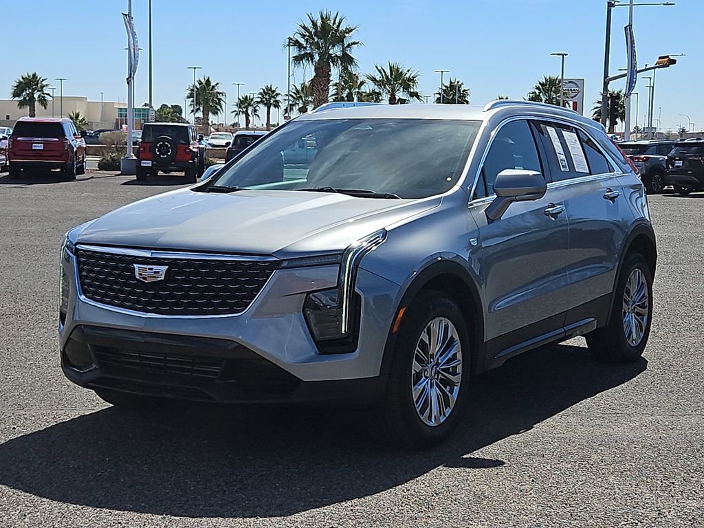 Used 2025 Cadillac XT4 Premium Luxury image 1
