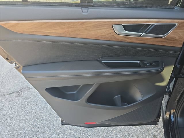 Used 2025 Volkswagen Atlas SE FWD image 8