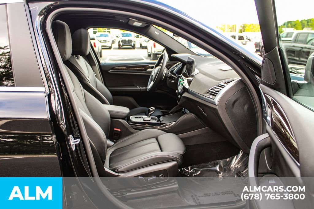 Used 2025 BMW X4 xDrive30i image 21
