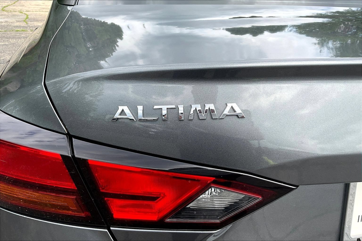 Used 2019 Nissan Altima 2.5 SR w/ SR Premium Package FWD image 19