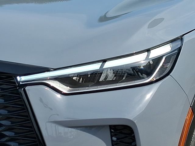Certified 2025 INFINITI QX60 Luxe w/ Black Edition FWD image 8