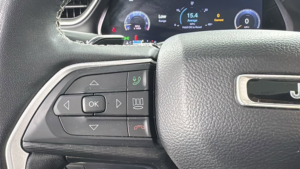 Used 2023 Jeep Grand Cherokee L Laredo image 23