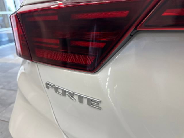 Used 2024 Kia Forte GT-Line w/ GT-Line Premium Package FWD image 10