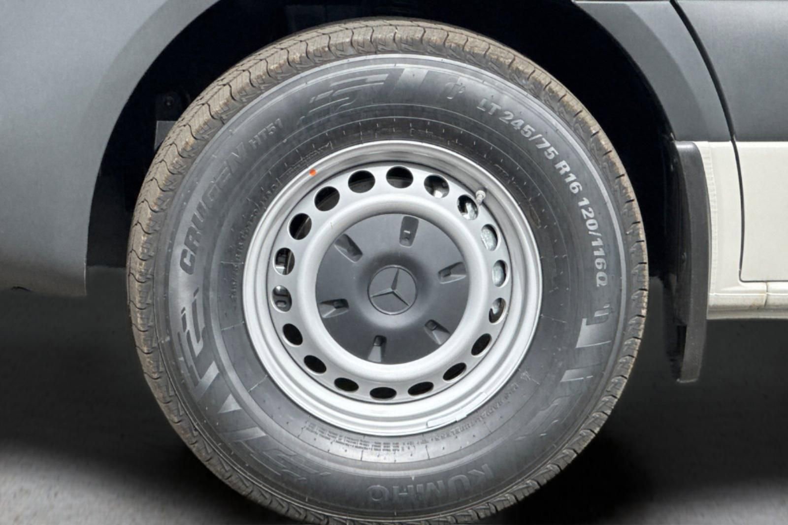 New 2025 Mercedes-Benz Sprinter 2500 image 31