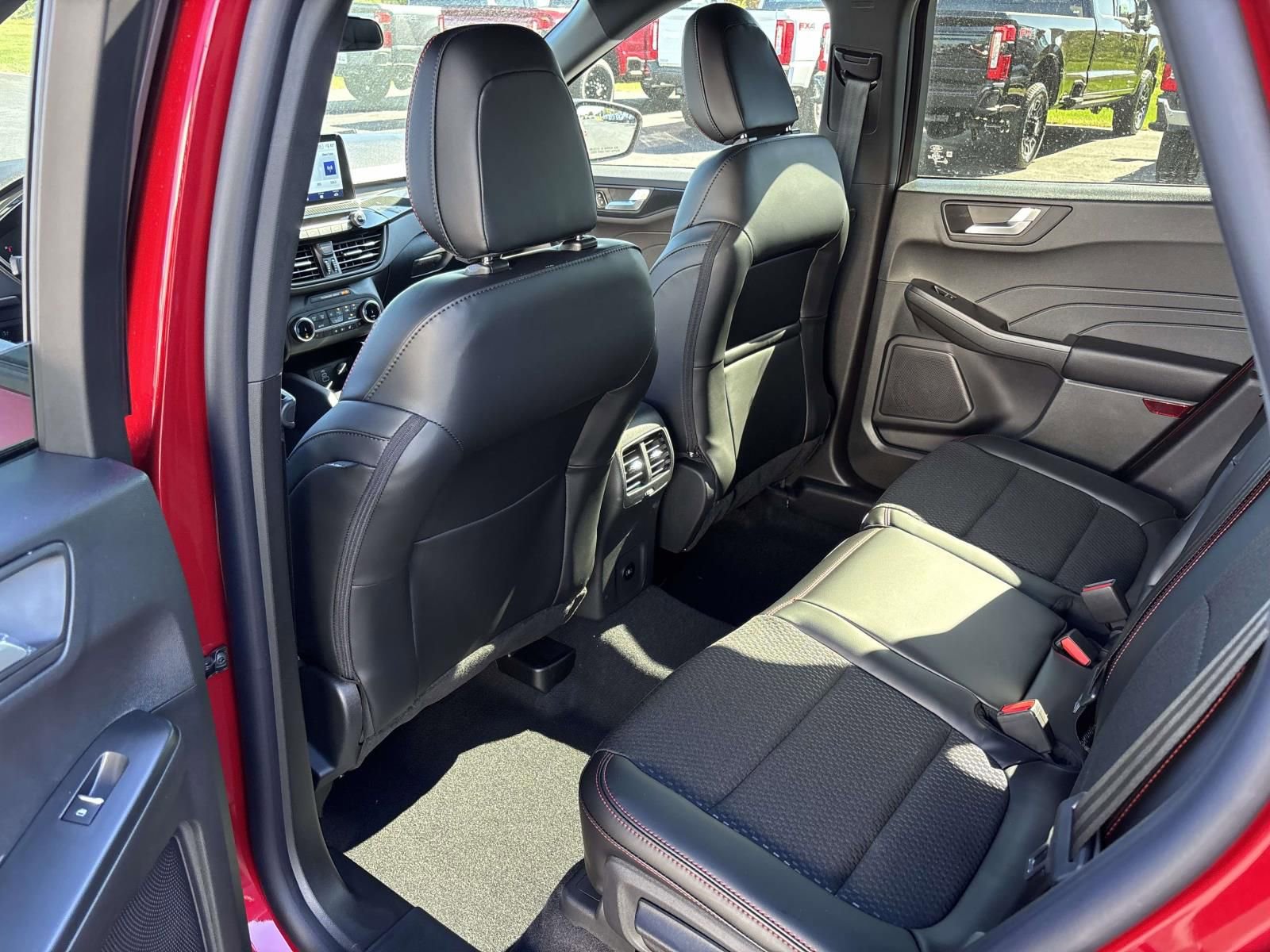 New 2026 Ford Escape ST-Line w/ Cold Weather Package image 27