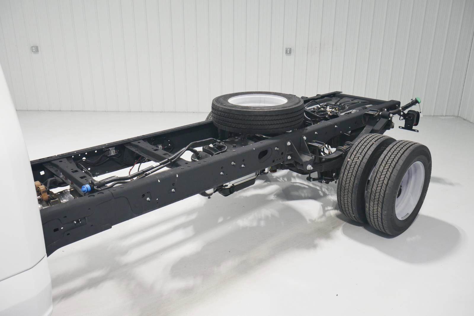 New 2024 Ford F550 4x4 Regular Cab Super Duty w/ XLT Value Package image 39