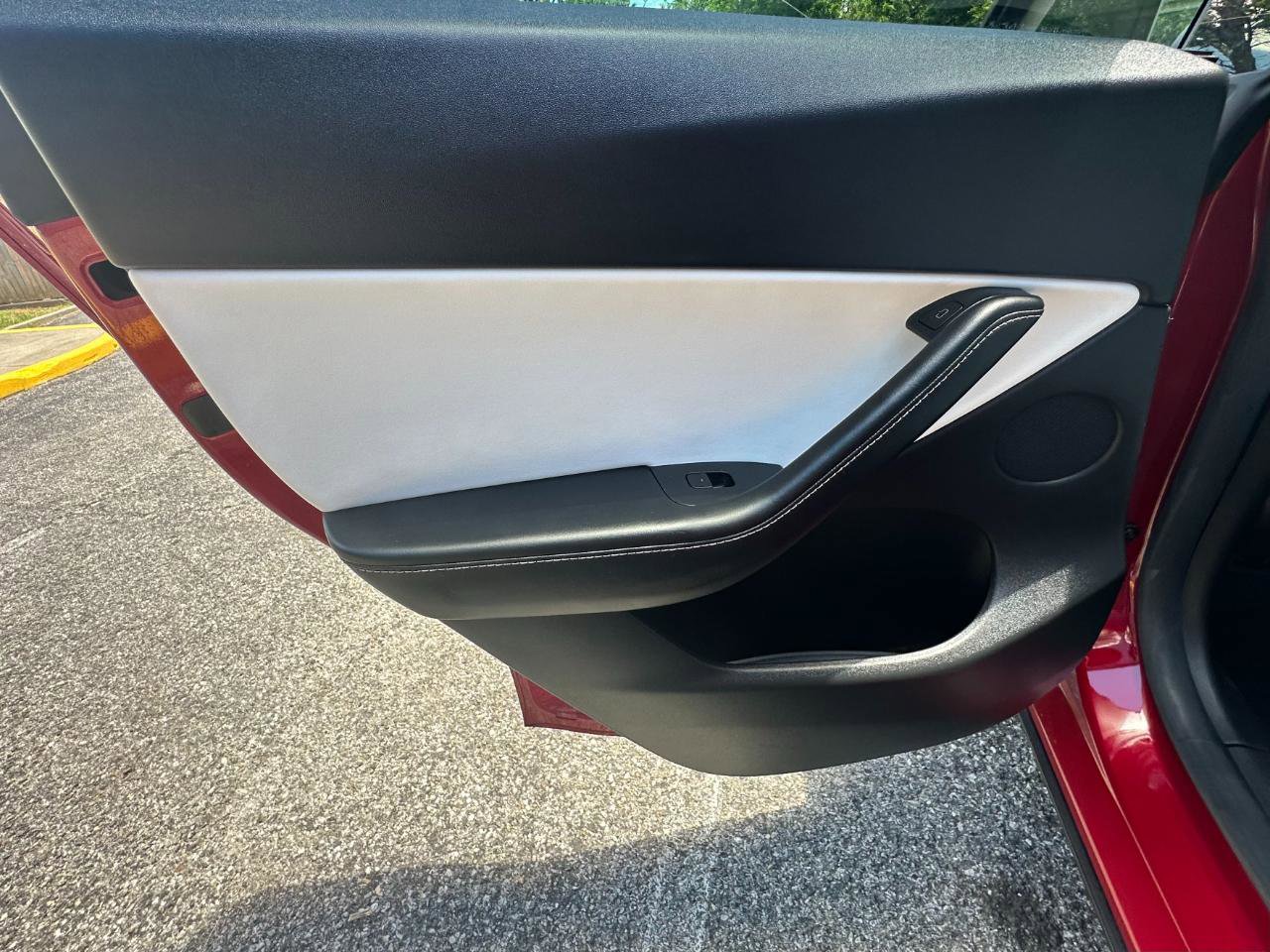 Used 2021 Tesla Model Y Long Range AWD/4WD image 17
