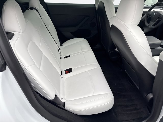 Used 2023 Tesla Model Y Long Range image 19
