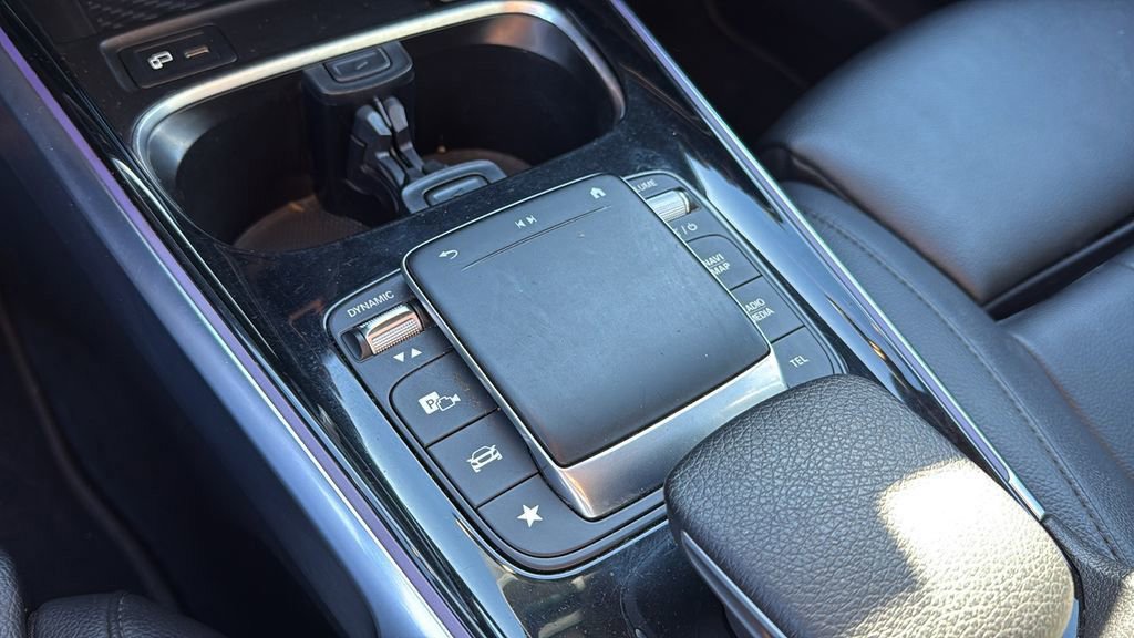 Used 2021 Mercedes-Benz GLB 250 image 19