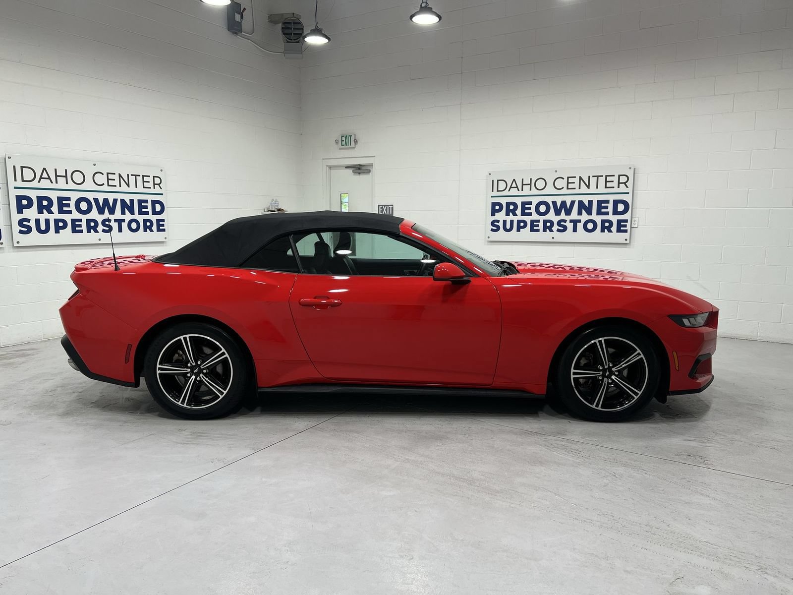 Used 2024 Ford Mustang Premium RWD image 9