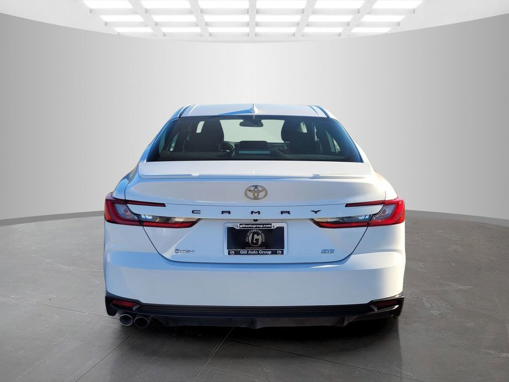 Used 2025 Toyota Camry SE image 5