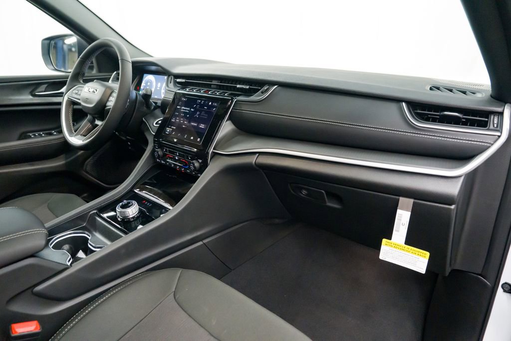 New 2026 Jeep Grand Cherokee L 4WD image 30