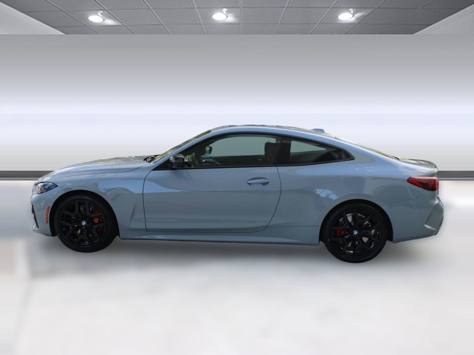 Used 2026 BMW 430i Coupe w/ M Sport Package RWD image 2