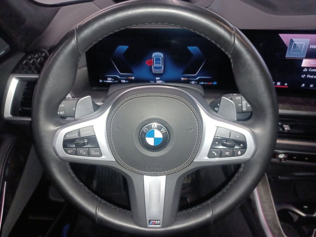 Certified 2025 BMW X7 xDrive40i w/ M Sport Package image 27