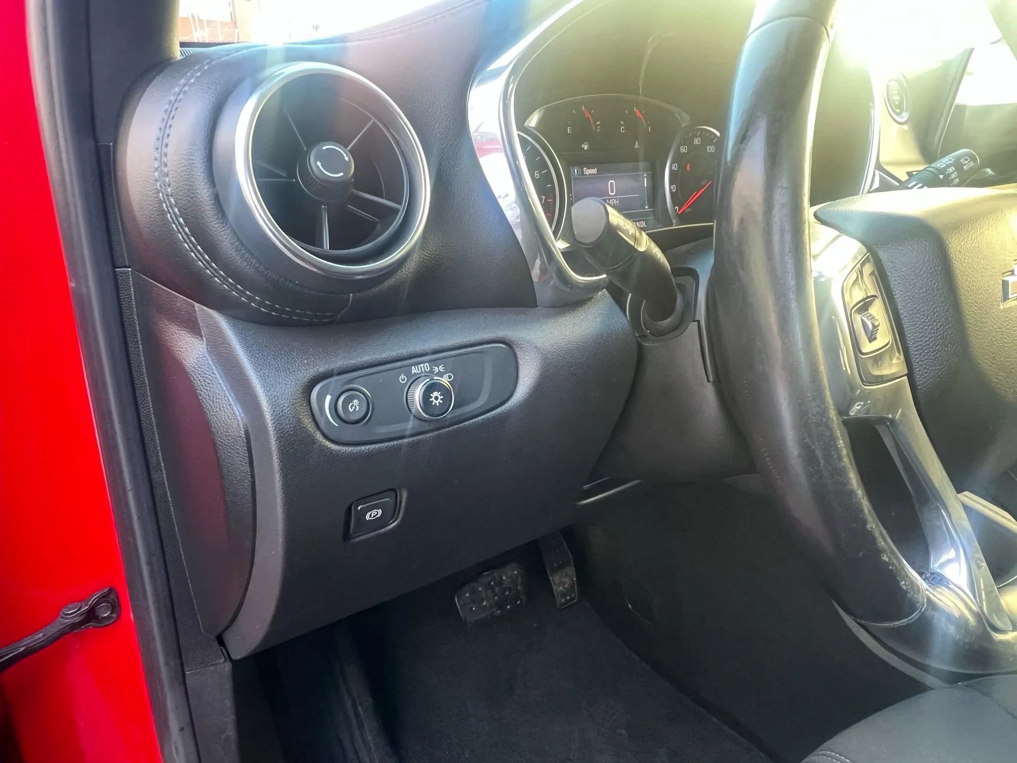 Used 2019 Chevrolet Blazer LT image 25