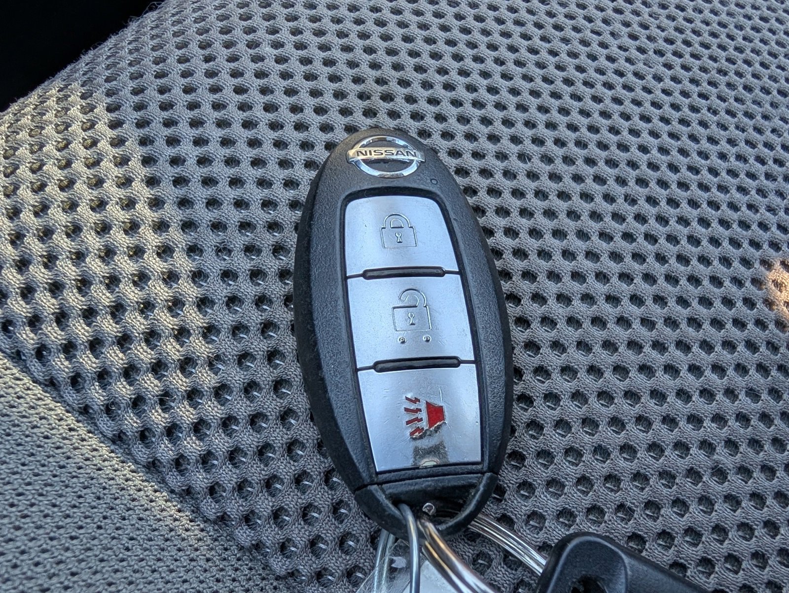 Used 2020 Nissan Frontier SV w/ Midnight Edition Floor Mats image 21