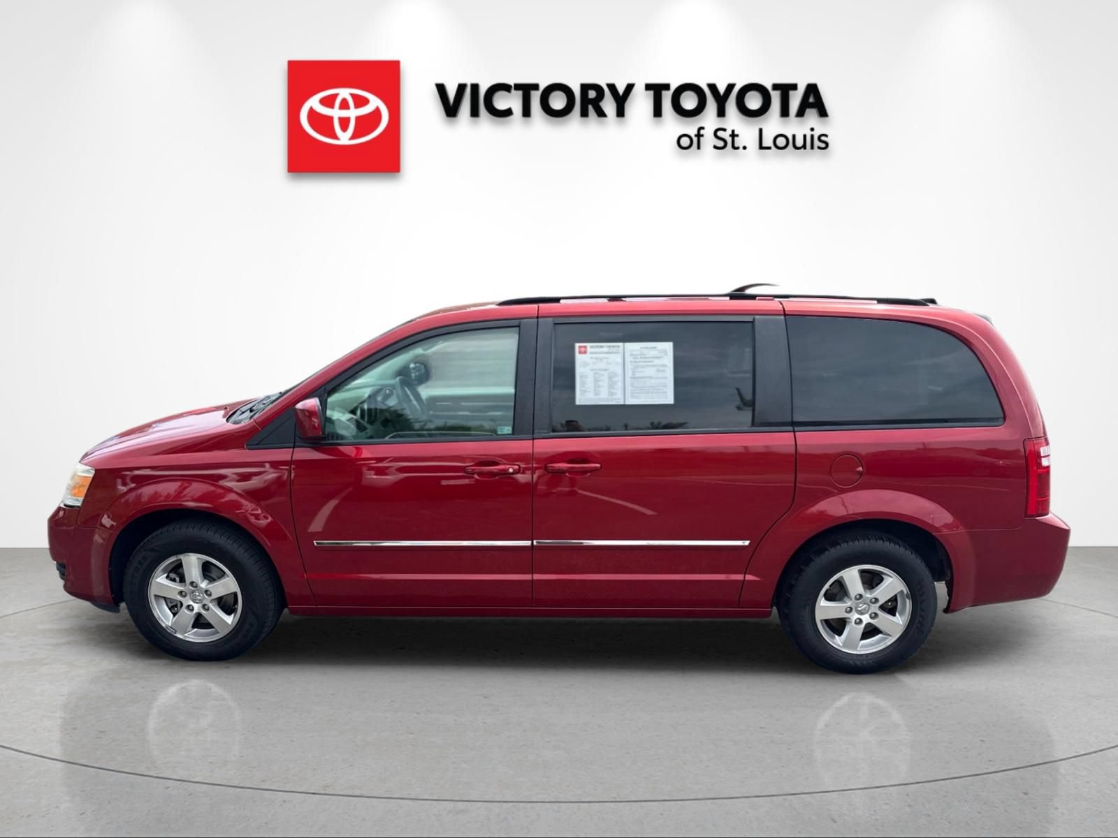 Used 2008 Dodge Grand Caravan SXT w/ Entertainment Group 2 FWD image 6