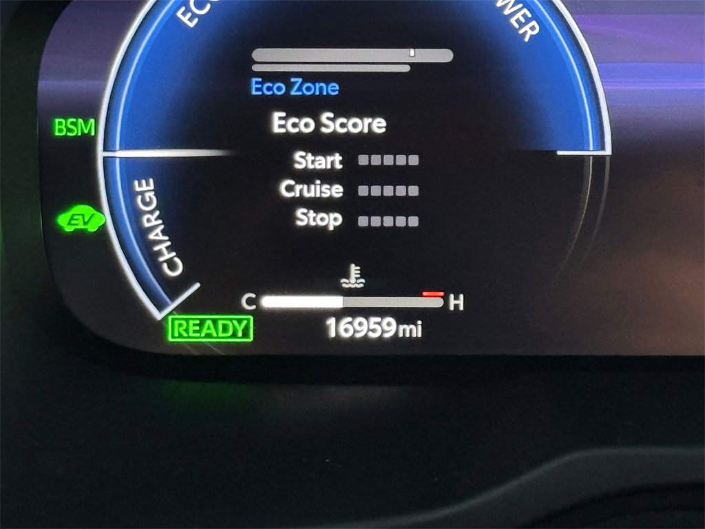 Used 2024 Toyota RAV4 Limited image 16