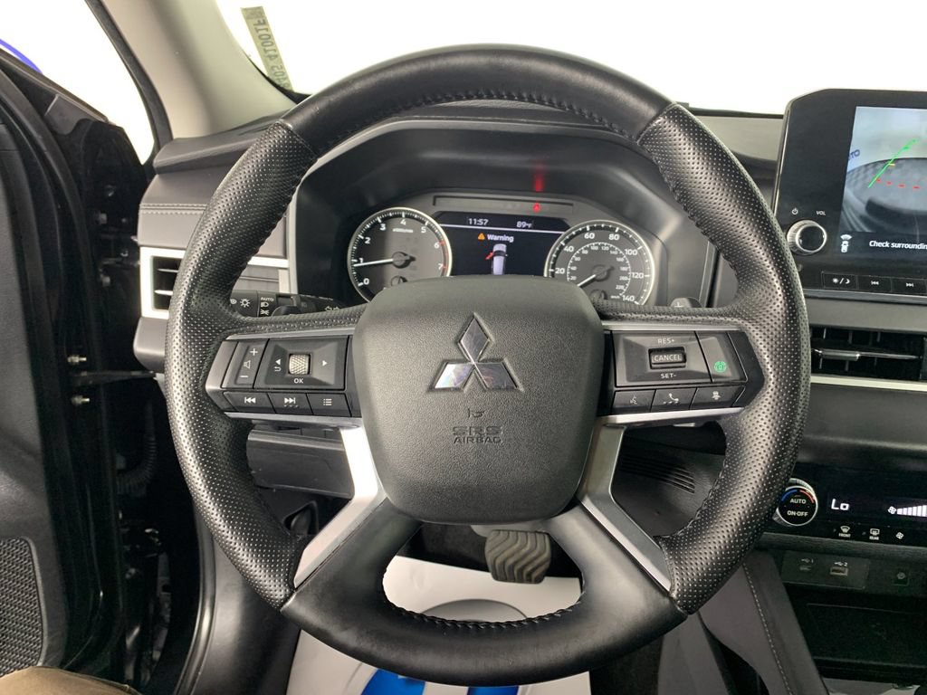 Used 2024 Mitsubishi Outlander SE FWD image 21