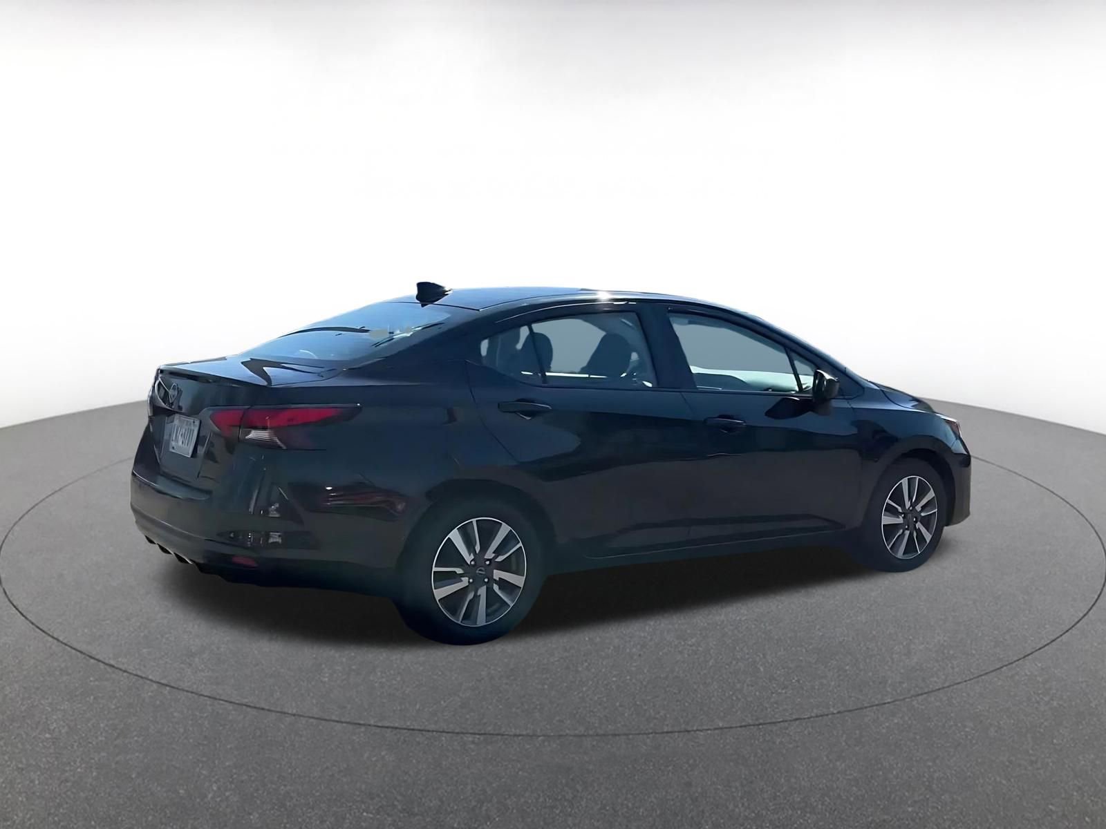 Used 2025 Nissan Versa SV image 14